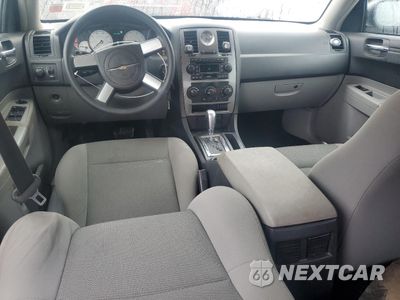 Zdjęcie 8 z 12 samochodu: 2006 CHRYSLER 300 VIN:2C3LA43R16H273971 - miniatura