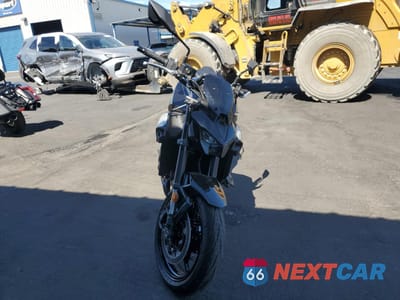 Drugie zdjęcie samochodu z przodu: 2025 KAWASAKI ZR900 S VIN:ML5ZRDS13SDA03090 - miniatura