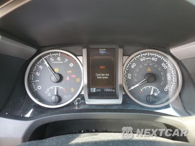 Zdjęcie 9 z 13 samochodu: 2018 TOYOTA TACOMA DOUBLE CAB VIN:3TMCZ5AN0JM160288 - miniatura