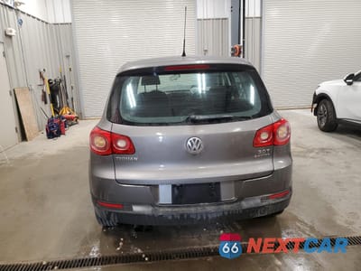 Zdjęcie 6 z 16 samochodu: 2011 VOLKSWAGEN TIGUAN S VIN:WVGBV7AX2BW502387 - miniatura