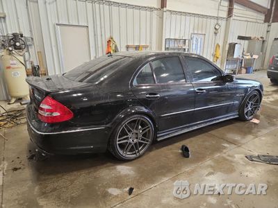 Trzecie zdjęcie samochodu z tyłu: 2005 MERCEDES-BENZ E 55 AMG VIN:WDBUF76J85A794349 - miniatura