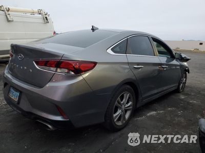 Trzecie zdjęcie samochodu z tyłu: 2019 HYUNDAI SONATA LIMITED VIN:5NPE34AF5KH752712 - miniatura