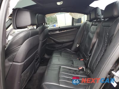 Zdjęcie 10 z 14 samochodu: 2018 BMW M550XI VIN:WBAJB9C50JB036218 - miniatura