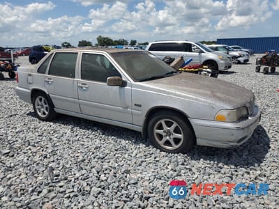 Czwarte zdjęcie samochodu z boku: 1998 VOLVO S70 GLT VIN:YV1LS5671W1471435 - miniatura
