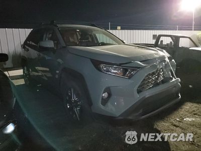 Czwarte zdjęcie samochodu z boku: 2019 TOYOTA RAV4 XLE PREMIUM VIN:2T3C1RFV5KC019080 - miniatura