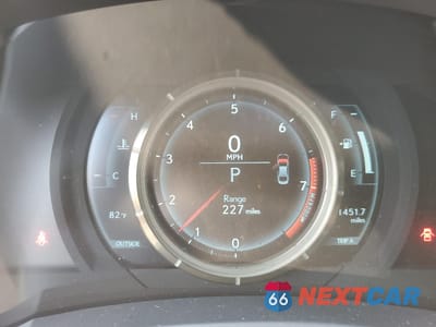 Zdjęcie 9 z 14 samochodu: 2016 LEXUS IS 350 VIN:JTHCE1D22G5012422 - miniatura