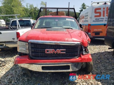 Piąte zdjęcie samochodu w środku: 2013 GMC SIERRA K2500 HEAVY DUTY VIN:1GT02ZCG0DZ100527 - miniatura