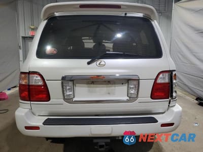 Zdjęcie 6 z 13 samochodu: 2003 LEXUS LX 470 VIN:JTJHT00W133528189 - miniatura