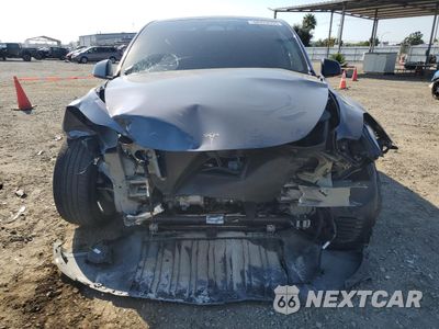 Piąte zdjęcie samochodu w środku: 2022 TESLA MODEL Y VIN:7SAYGDEF5NF490711 - miniatura