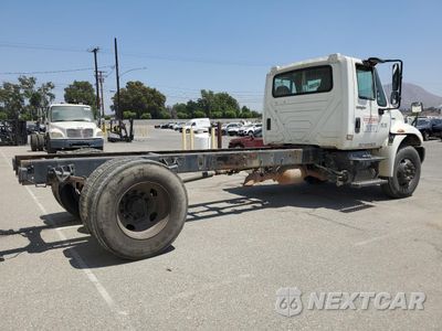 Czwarte zdjęcie samochodu z boku: 2010 INTERNATIONAL 4300 TRUCK CAB AND CHASSIS VIN:1HTMMAAN2AH281004 - miniatura