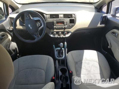 Zdjęcie 8 z 12 samochodu: 2013 KIA RIO LX VIN:KNADM4A31D6302306 - miniatura