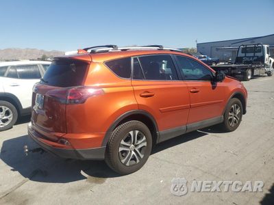 Trzecie zdjęcie samochodu z tyłu: 2016 TOYOTA RAV4 LE VIN:JTMZFREVXGJ089773 - miniatura