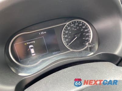 Zdjęcie 9 z 14 samochodu: 2019 NISSAN KICKS S VIN:3N1CP5CUXKL543546 - miniatura