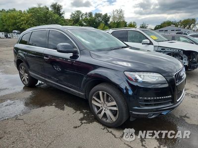 Czwarte zdjęcie samochodu z boku: 2015 AUDI Q7 PREMIUM PLUS VIN:WA1LGAFE7FD031808 - miniatura