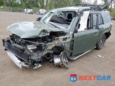 2021 TOYOTA 4RUNNER SR5/SR5 PREMIUM JTEBU5JR8M5855458 - główne zdjęcie licytacji z USA - miniatura