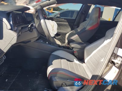 Zdjęcie 7 z 13 samochodu: 2022 VOLKSWAGEN GTI SE VIN:WVW387CD4NW122717 - miniatura