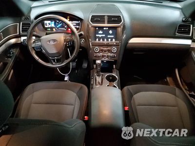 Zdjęcie 8 z 17 samochodu: 2017 FORD EXPLORER XLT VIN:1FM5K8D8XHGB33510 - miniatura