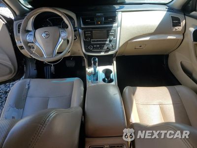 Zdjęcie 8 z 12 samochodu: 2017 NISSAN ALTIMA 2.5 VIN:1N4AL3AP3HC170894 - miniatura