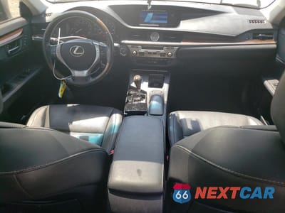 Zdjęcie 8 z 12 samochodu: 2015 LEXUS ES 350 VIN:JTHBK1GG2F2194442 - miniatura