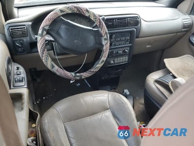 Zdjęcie 8 z 13 samochodu: 2004 CHEVROLET VENTURE VIN:1GNDX03EX4D168870 - miniatura