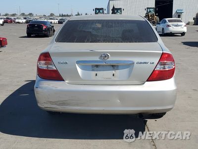 Zdjęcie 6 z 15 samochodu: 2002 TOYOTA CAMRY LE VIN:JTDBE32K420127184 - miniatura