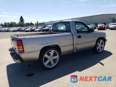 Trzecie zdjęcie samochodu z tyłu: 1999 CHEVROLET SILVERADO C1500 VIN:1GCEC14W0XZ135342 - miniatura