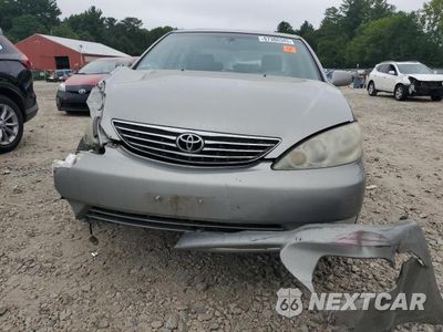 Piąte zdjęcie samochodu w środku: 2005 TOYOTA CAMRY LE VIN:4T1BF30K05U592568 - miniatura