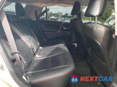 Zdjęcie 10 z 12 samochodu: 2023 TOYOTA 4RUNNER SE VIN:JTERU5JR9P6212274 - miniatura