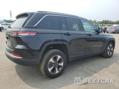 Trzecie zdjęcie samochodu z tyłu: 2024 JEEP GRAND CHEROKEE LIMITED 4XE VIN:1C4RJYB65RC712892 - miniatura
