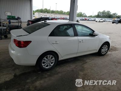 Trzecie zdjęcie samochodu z tyłu: 2013 KIA FORTE LX VIN:KNAFT4A21D5673152 - miniatura