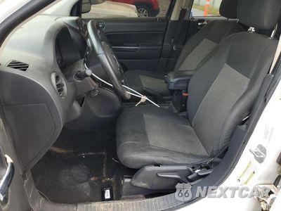 Zdjęcie 7 z 13 samochodu: 2011 JEEP COMPASS SPORT SPORT VIN:1J4NT1FA6BD139638 - miniatura