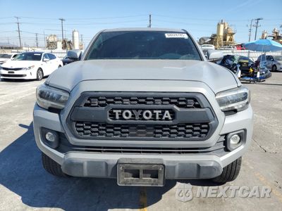 Piąte zdjęcie samochodu w środku: 2020 TOYOTA TACOMA DOUBLE CAB VIN:3TMDZ5BN3LM091473 - miniatura