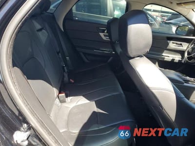 Zdjęcie 10 z 12 samochodu: 2019 JAGUAR XF PREMIUM VIN:SAJBJ4FX0KCY79164 - miniatura