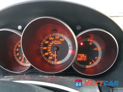 Zdjęcie 9 z 14 samochodu: 2006 MAZDA 3 HATCHBACK VIN:JM1BK144061436131 - miniatura