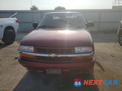 Piąte zdjęcie samochodu w środku: 2004 CHEVROLET S TRUCK S10 VIN:1GCDT13X74K134375 - miniatura