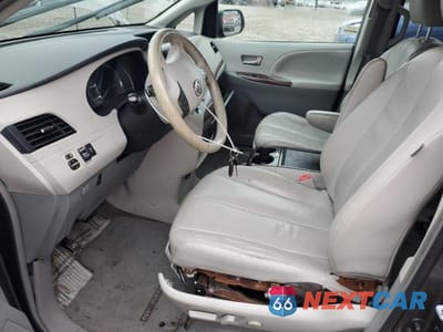 Zdjęcie 7 z 14 samochodu: 2012 TOYOTA SIENNA XLE VIN:5TDYK3DC2CS245368 - miniatura