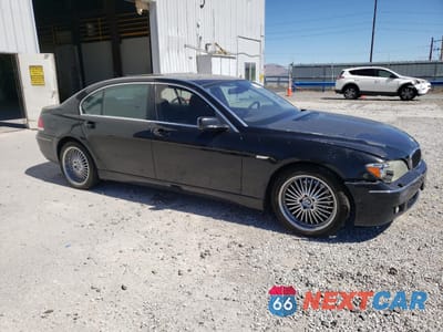 Czwarte zdjęcie samochodu z boku: 2007 BMW 750 VIN:WBAHN835X7DT67840 - miniatura