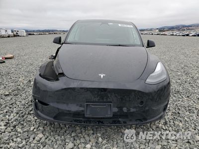 Piąte zdjęcie samochodu w środku: 2023 TESLA MODEL Y VIN:7SAYGDEE3PF691274 - miniatura