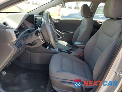 Zdjęcie 7 z 13 samochodu: 2020 HYUNDAI IONIQ BLUE VIN:KMHC65LC3LU243132 - miniatura