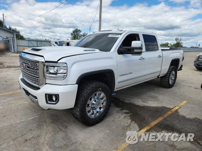 2018 GMC SIERRA K2500 DENALI 1GT12UEY7JF178846 - główne zdjęcie licytacji z USA - miniatura
