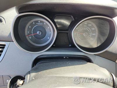 Zdjęcie 9 z 13 samochodu: 2013 HYUNDAI ELANTRA GLS VIN:KMHDH4AE5DU492949 - miniatura