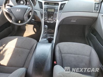 Zdjęcie 8 z 13 samochodu: 2012 HYUNDAI SONATA GLS VIN:5NPEB4AC9CH496102 - miniatura