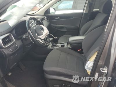 Zdjęcie 7 z 15 samochodu: 2019 KIA SORENTO L VIN:5XYPGDA38KG523435 - miniatura