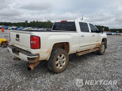 Czwarte zdjęcie samochodu z boku: 2016 GMC SIERRA K2500 DENALI VIN:1GT12UE8XGF123820 - miniatura