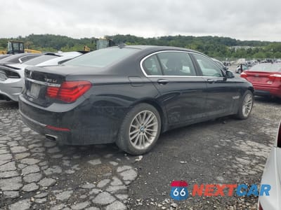 Trzecie zdjęcie samochodu z tyłu: 2013 BMW 750 LXI VIN:WBAYF8C55DDE59238 - miniatura