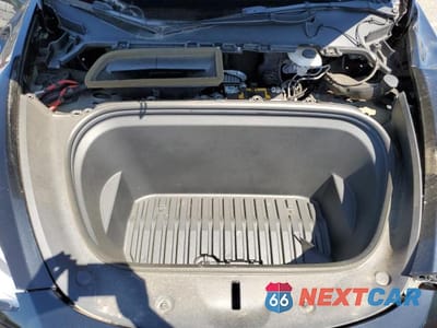 Zdjęcie 11 z 12 samochodu: 2021 TESLA MODEL Y VIN:5YJYGDEE7MF131105 - miniatura