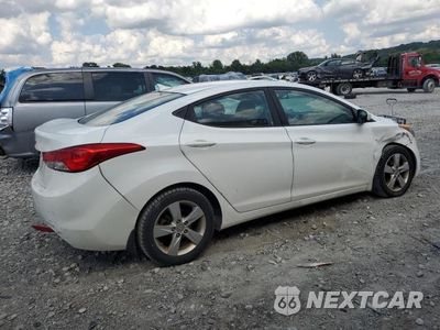 Trzecie zdjęcie samochodu z tyłu: 2013 HYUNDAI ELANTRA GLS VIN:5NPDH4AE4DH426973 - miniatura