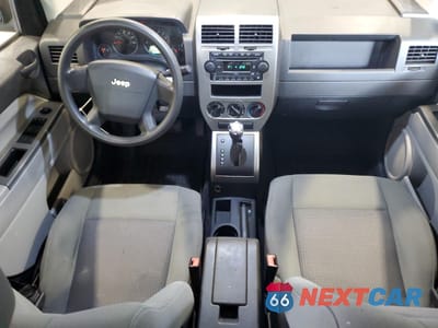 Zdjęcie 8 z 13 samochodu: 2007 JEEP COMPASS VIN:1J8FT47W77D273483 - miniatura