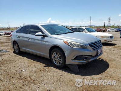 Czwarte zdjęcie samochodu z boku: 2017 HYUNDAI SONATA SE VIN:5NPE24AF2HH519639 - miniatura