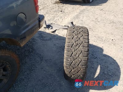 Zdjęcie 13 z 14 samochodu: 2000 FORD EXPEDITION XLT VIN:1FMRU15L6YLB56943 - miniatura